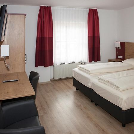 Pension Alter Wirt Enkering Buitenkant foto